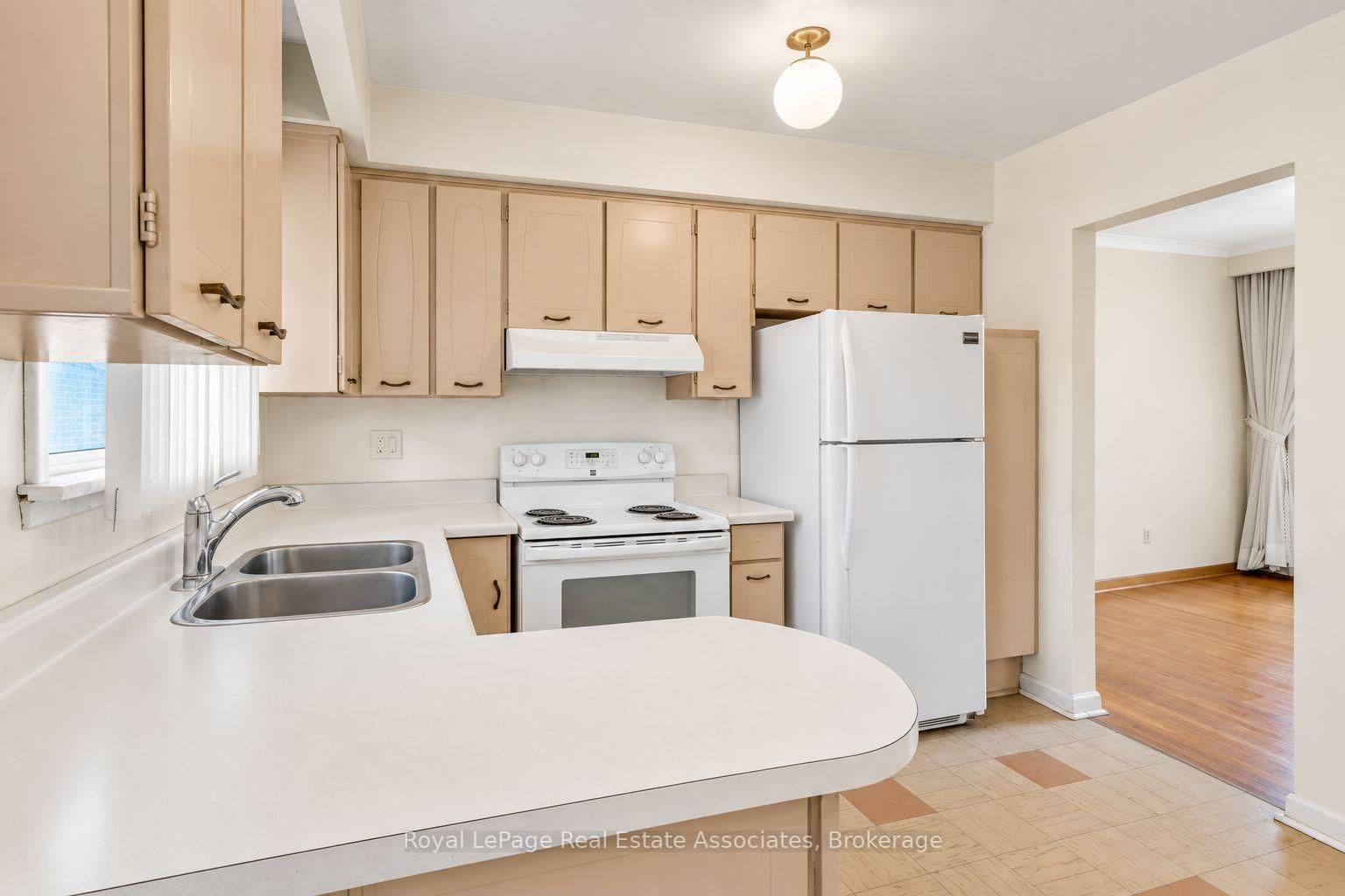 59 Stapleton Drive • Toronto, ON photo 16