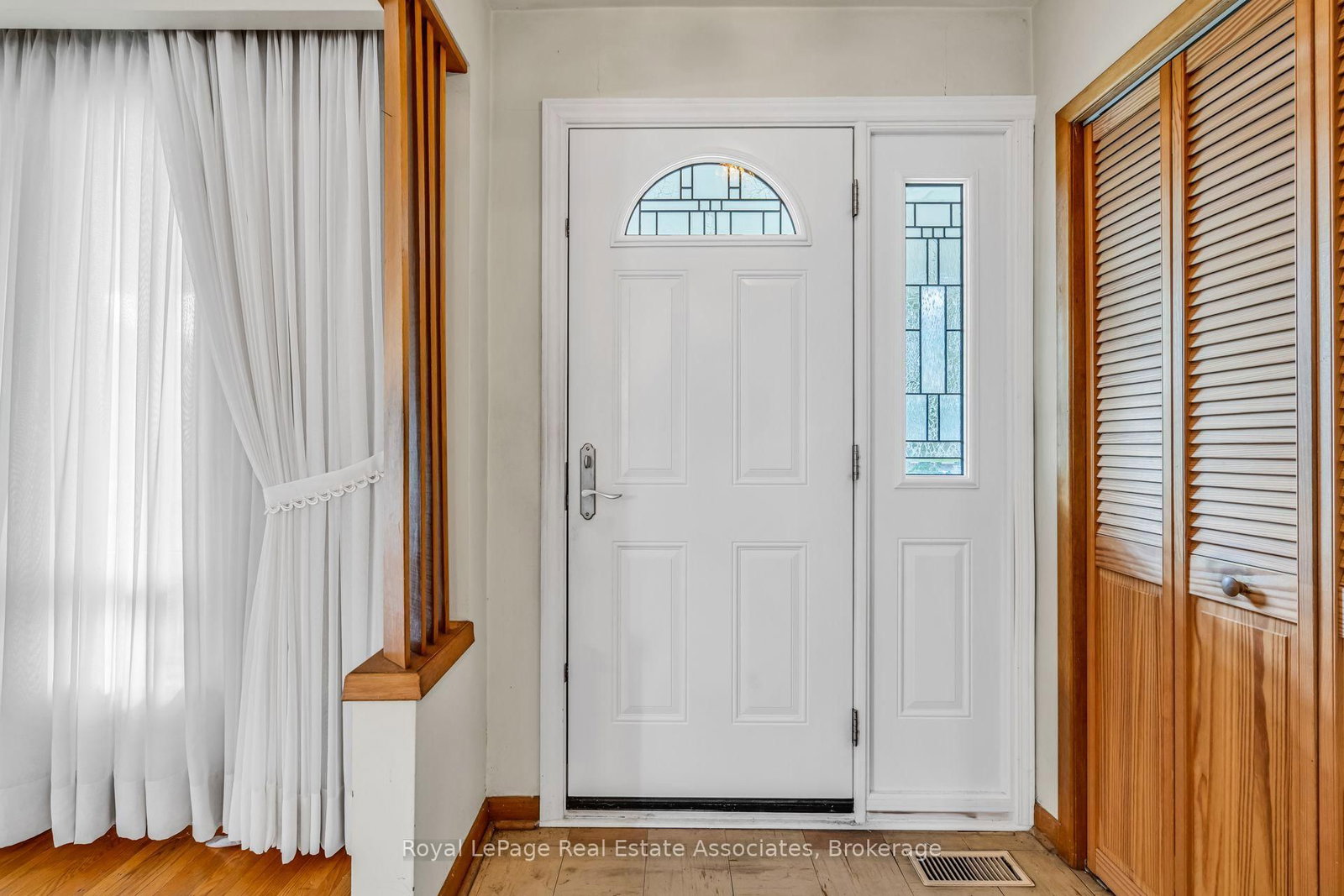 59 Stapleton Drive • Toronto, ON photo 5