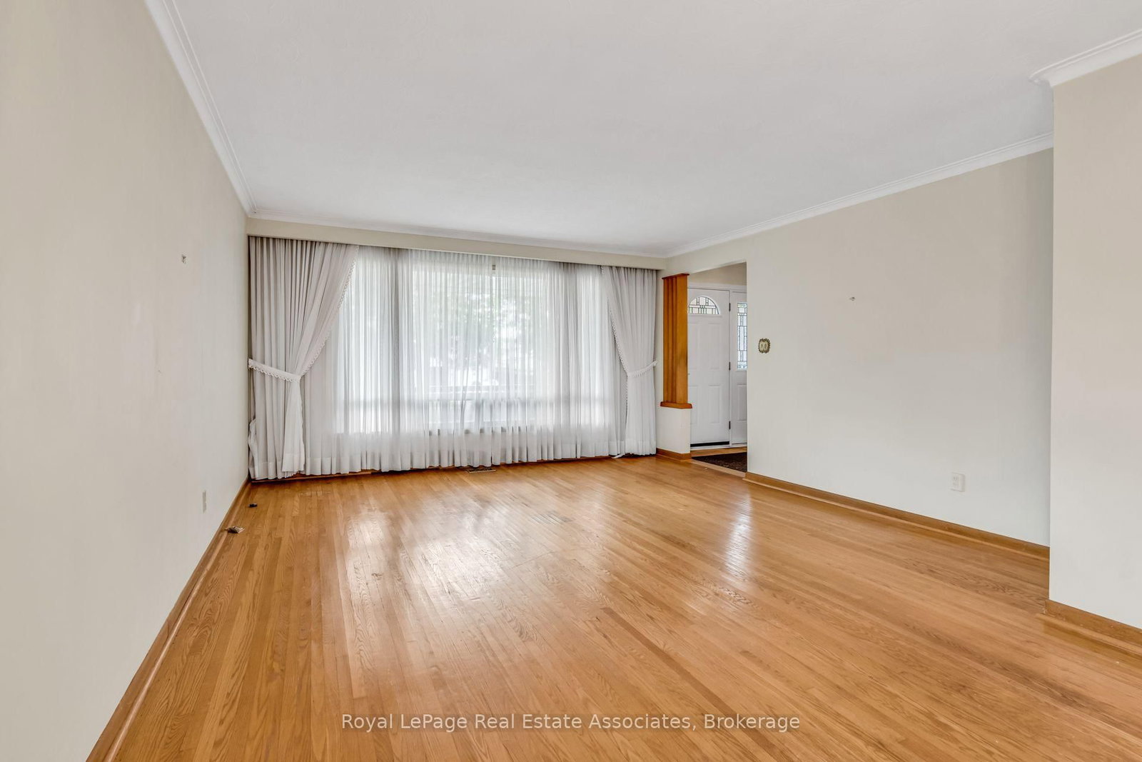 59 Stapleton Drive • Toronto, ON photo 8