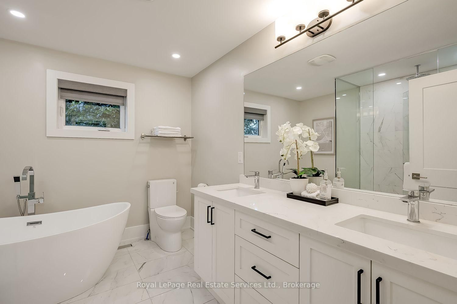 59 Fairwood Place E • Burlington, ON photo 22