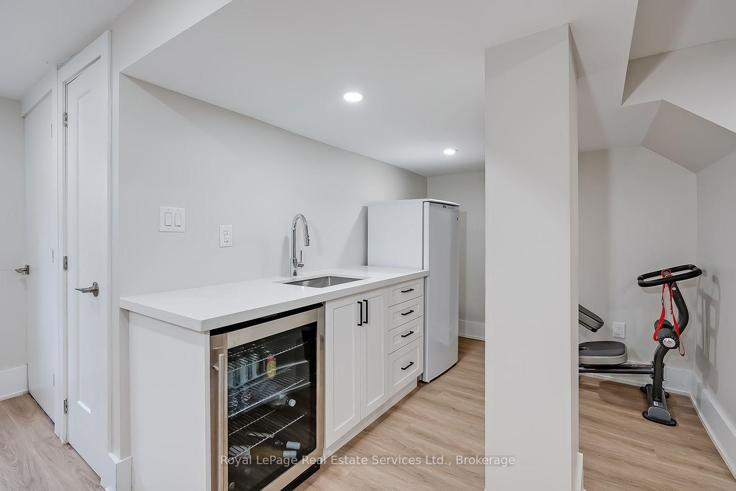 59 Fairwood Place E • Burlington, ON photo 33