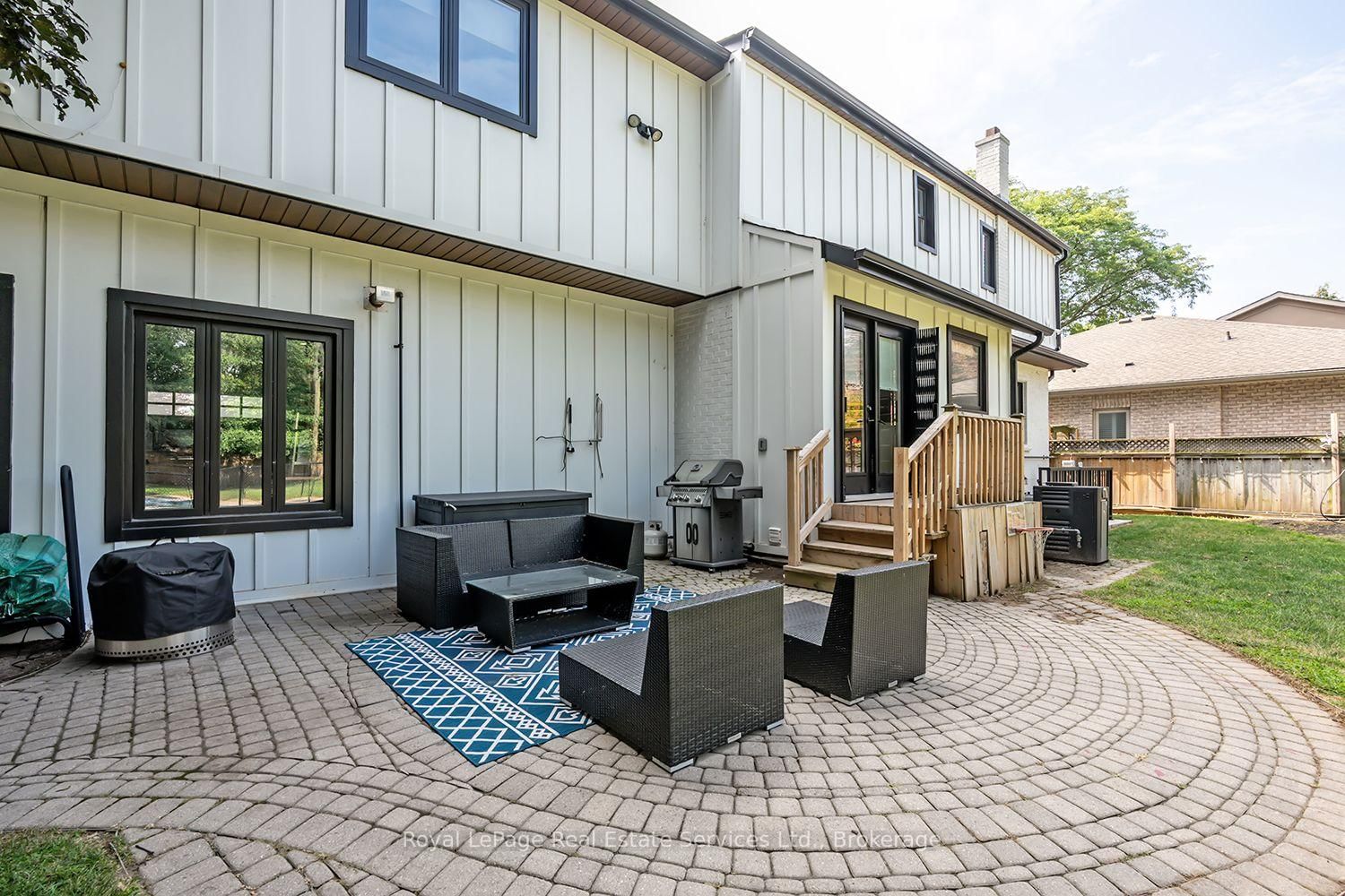 59 Fairwood Place E • Burlington, ON photo 37