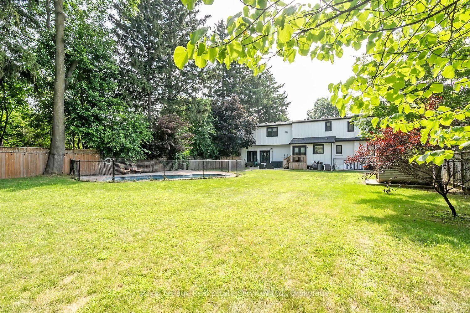 59 Fairwood Place E • Burlington, ON photo 41