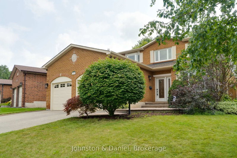 12 Jason Crescent