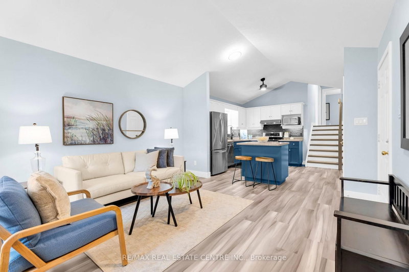 99 Glengarry Road