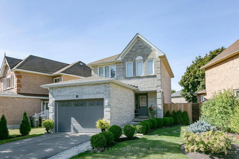 18 Hood Crescent