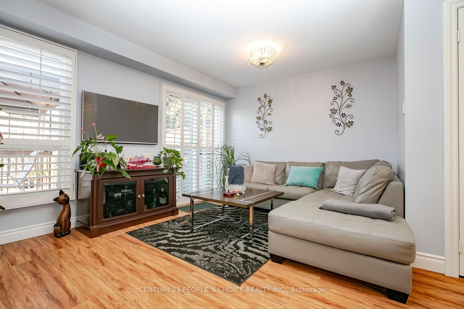18 Hood Crescent • Brampton, ON photo 6
