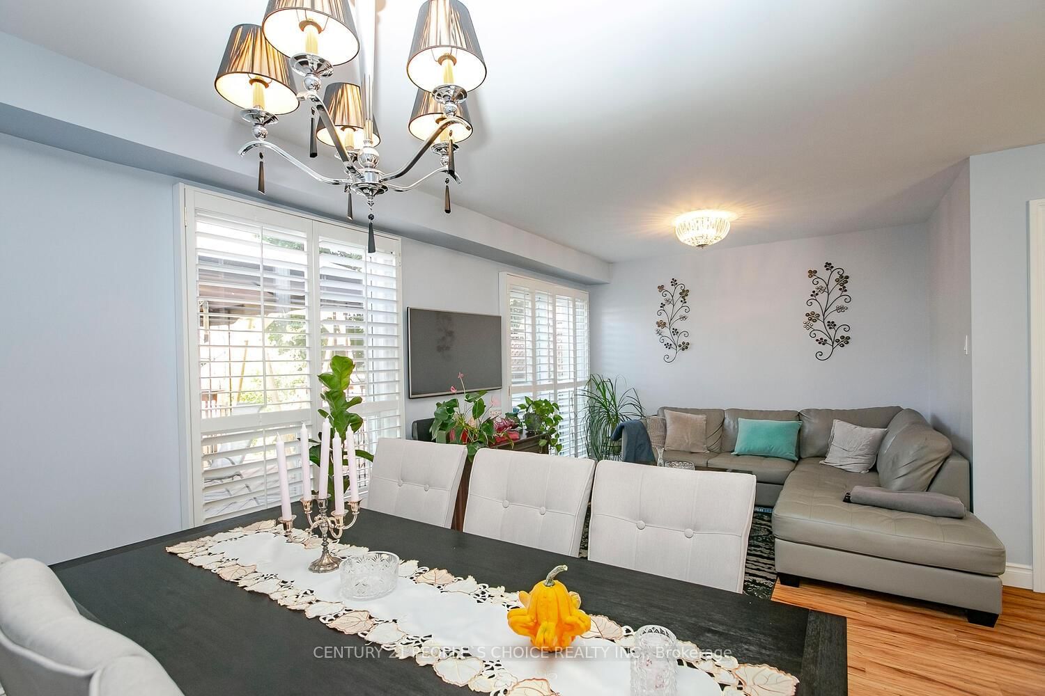 18 Hood Crescent • Brampton, ON photo 9