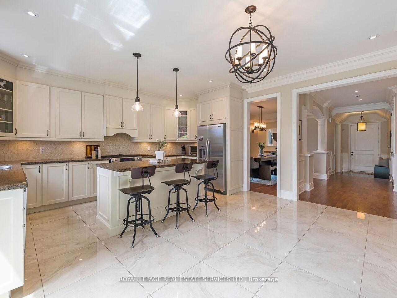 24 Jopling Avenue N • Toronto, ON photo 15
