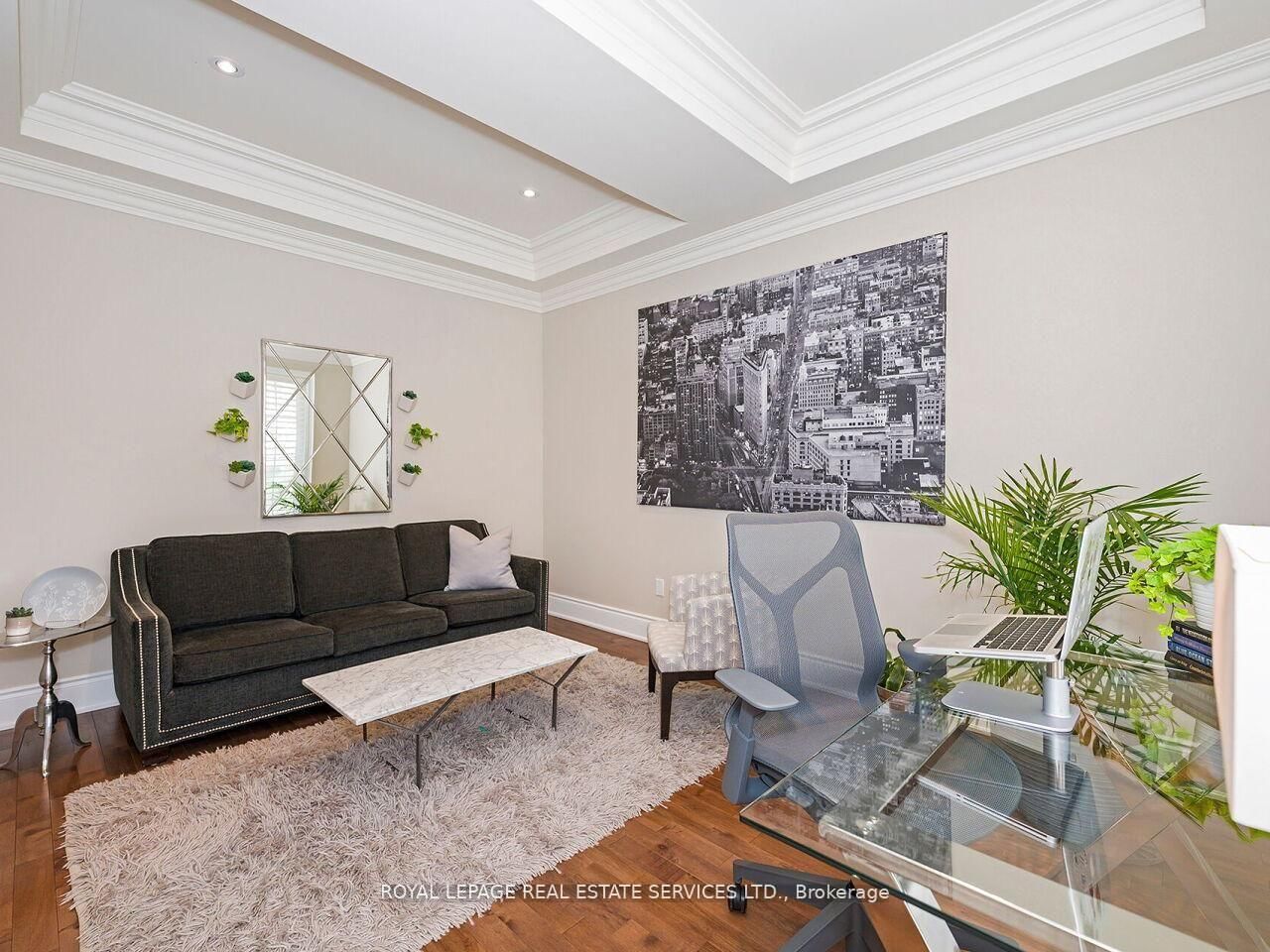 24 Jopling Avenue N • Toronto, ON photo 8