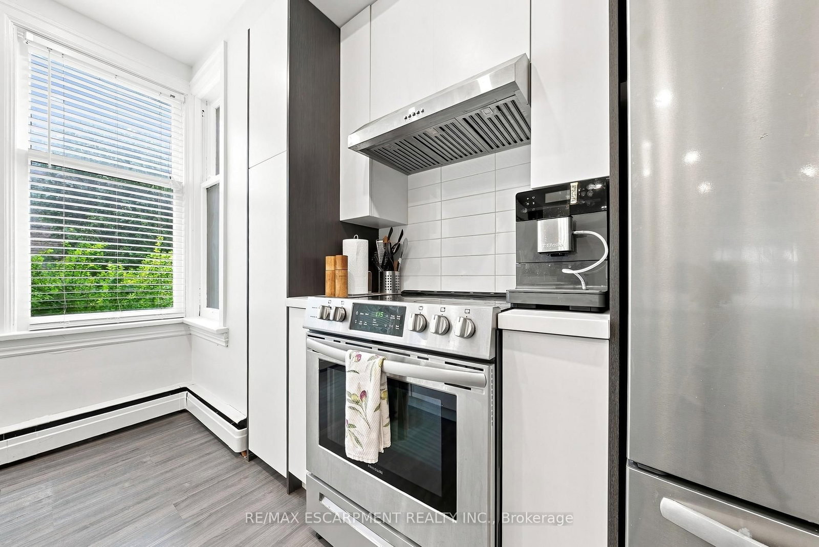 2177 Lakeshore Road • Burlington, ON photo 10