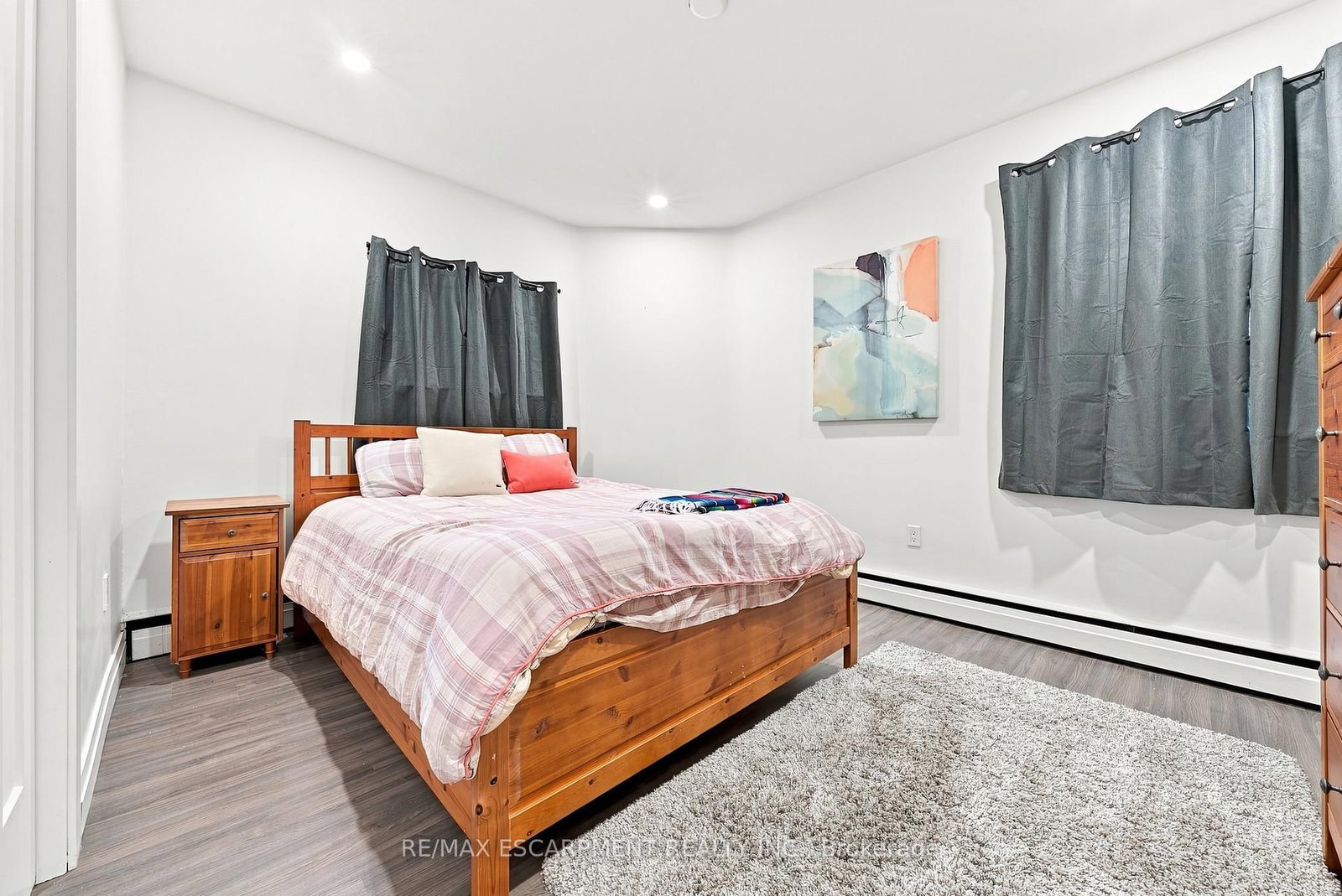 2177 Lakeshore Road • Burlington, ON photo 12