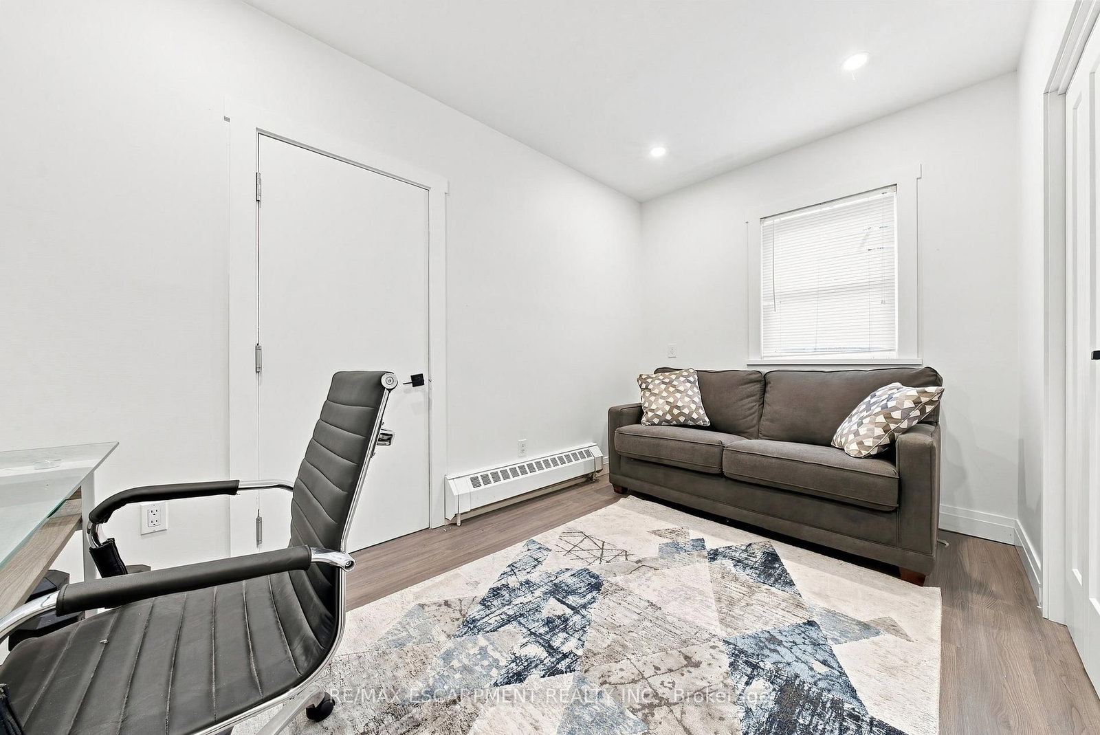 2177 Lakeshore Road • Burlington, ON photo 14