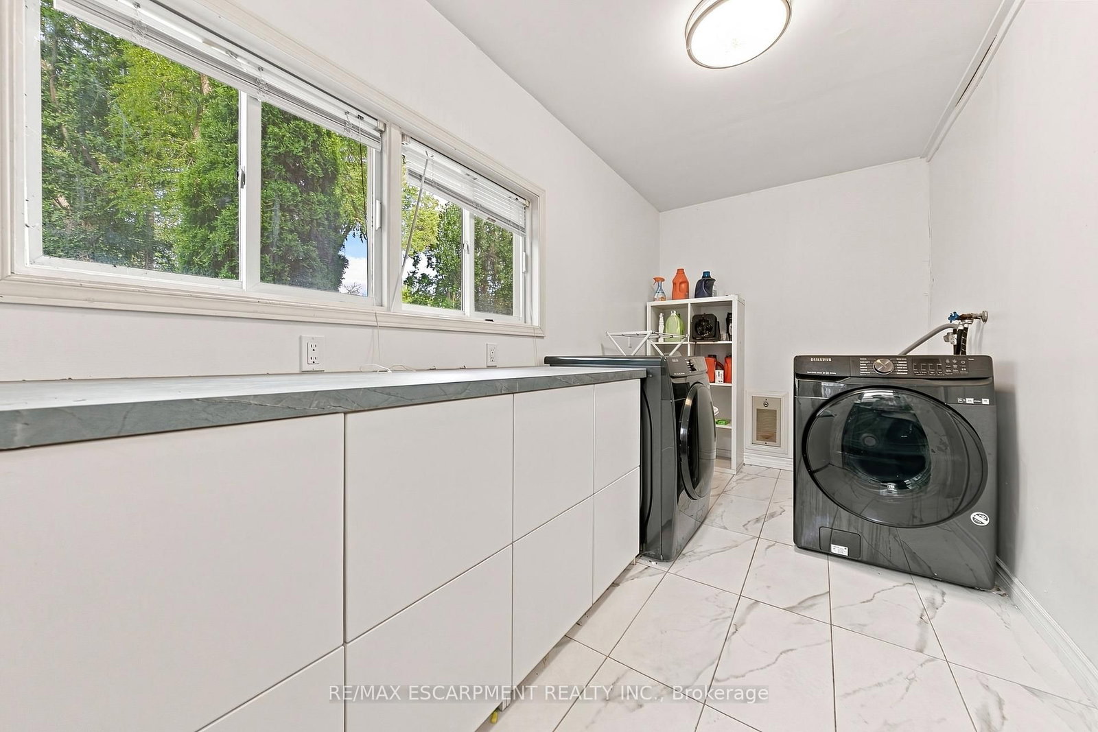 2177 Lakeshore Road • Burlington, ON photo 16