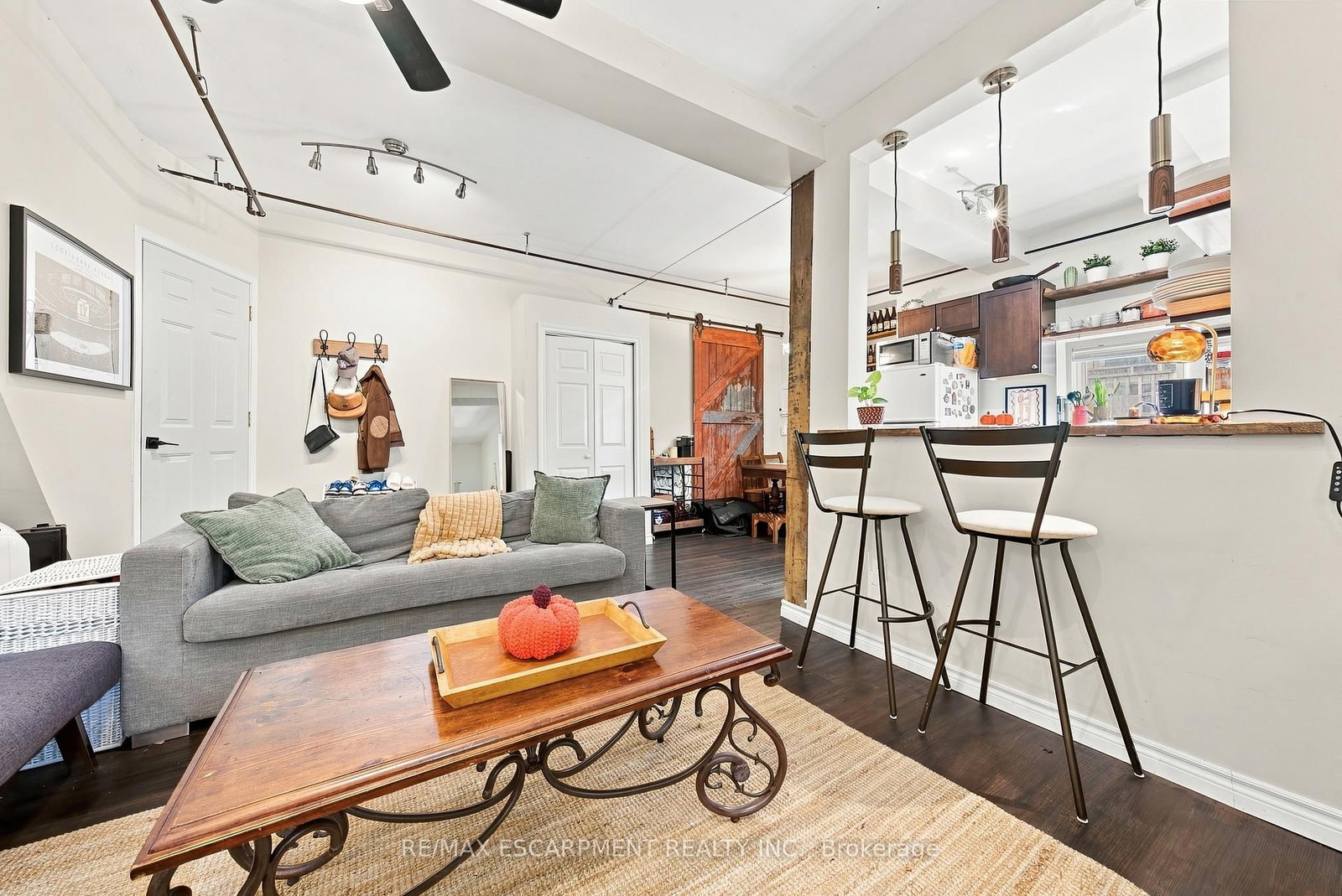 2177 Lakeshore Road • Burlington, ON photo 19