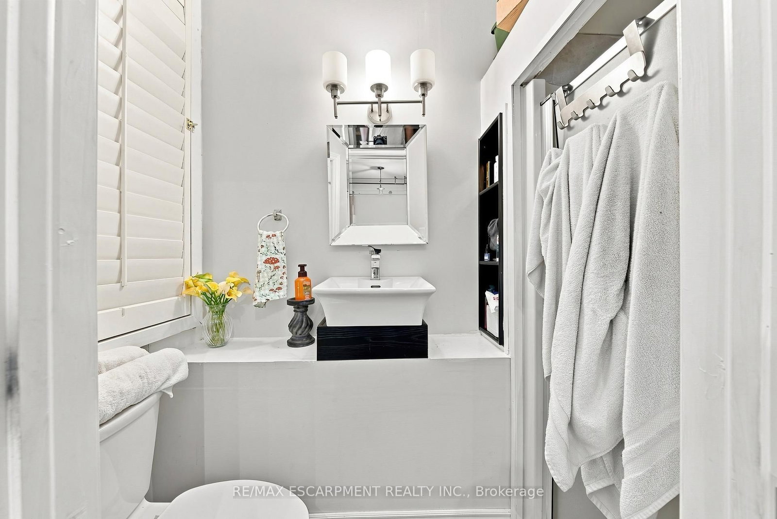 2177 Lakeshore Road • Burlington, ON photo 22