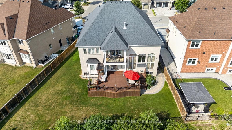 115 Latania Brampton,ON L6P 2Z2 — Photo 6