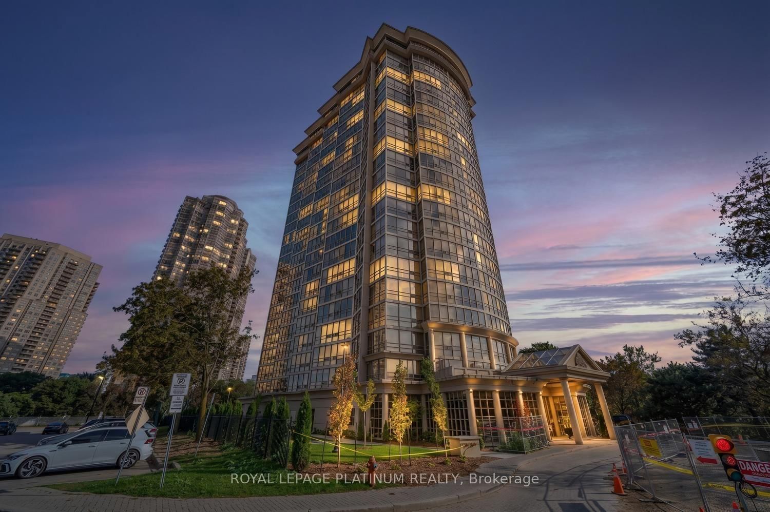 50 Eglinton Mississauga,ON L5R 3P5
