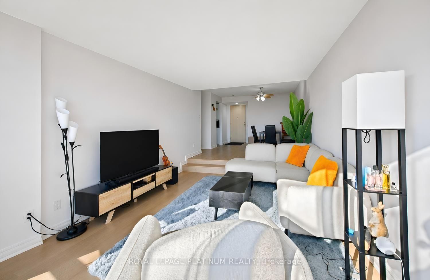 50 Eglinton Mississauga,ON L5R 3P5 — Photo 11