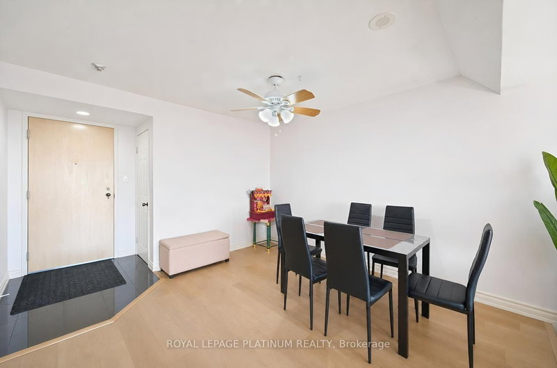 50 Eglinton Mississauga,ON L5R 3P5 — Photo 13