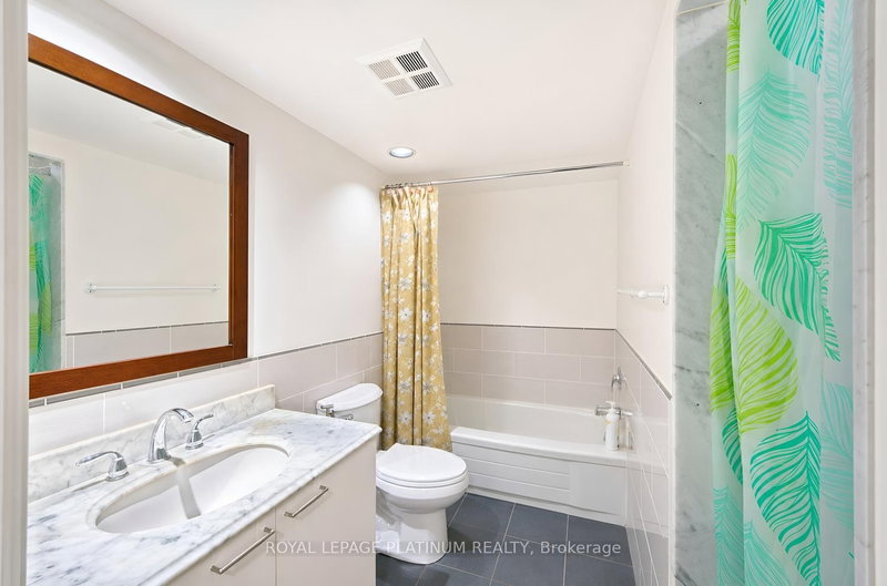 50 Eglinton Mississauga,ON L5R 3P5 — Photo 26