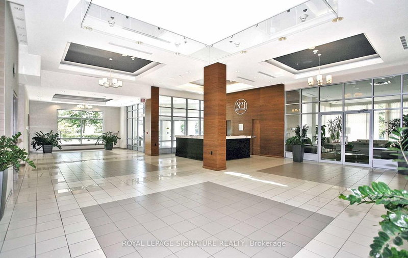1605 - 1 Elm Drive W