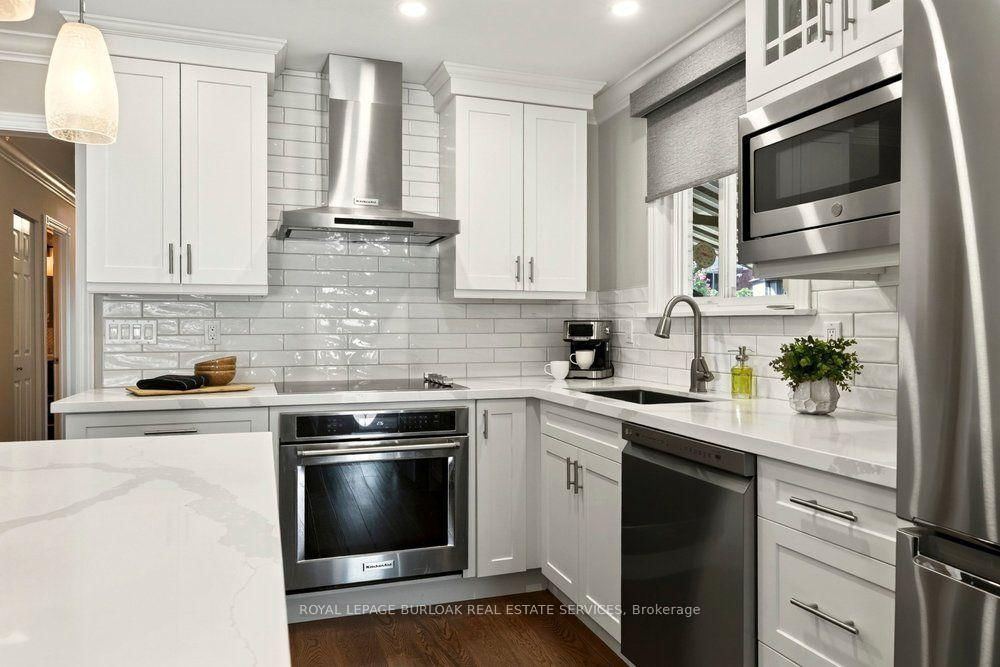 1346 Roylen Road • Oakville, ON photo 14