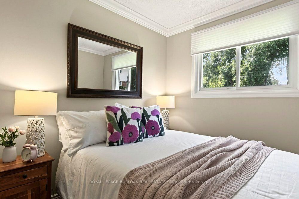 1346 Roylen Road • Oakville, ON photo 20