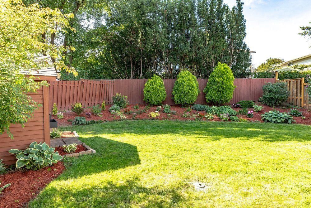 1346 Roylen Road • Oakville, ON photo 43