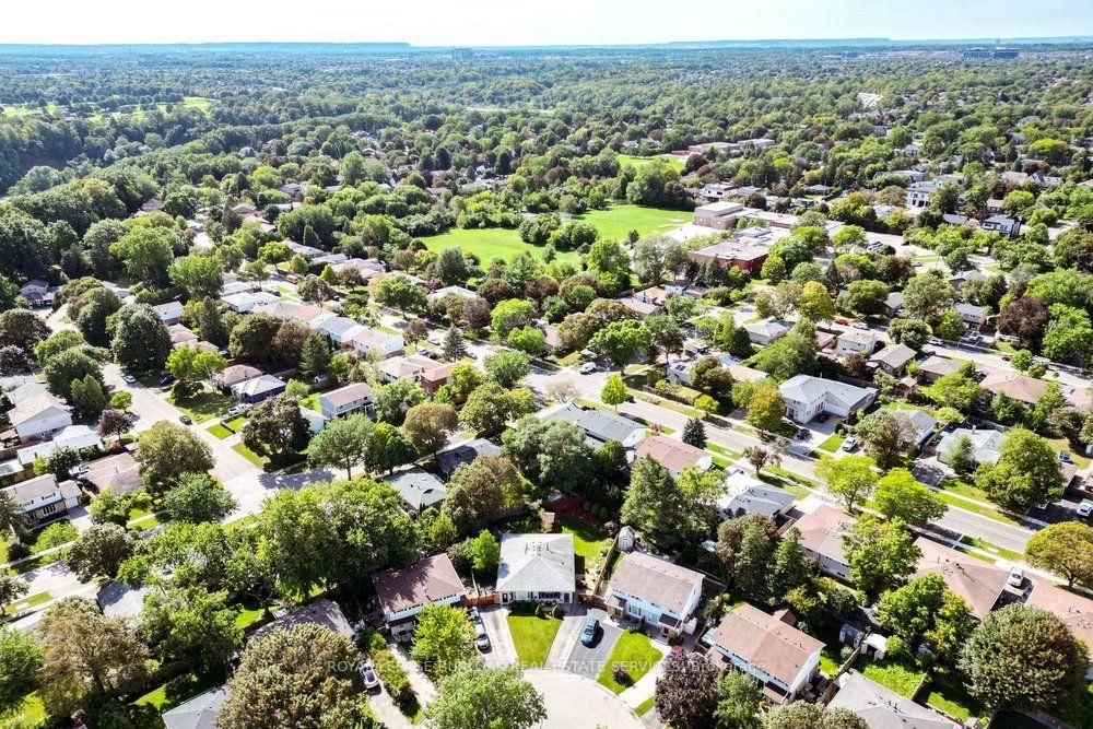 1346 Roylen Road • Oakville, ON photo 47