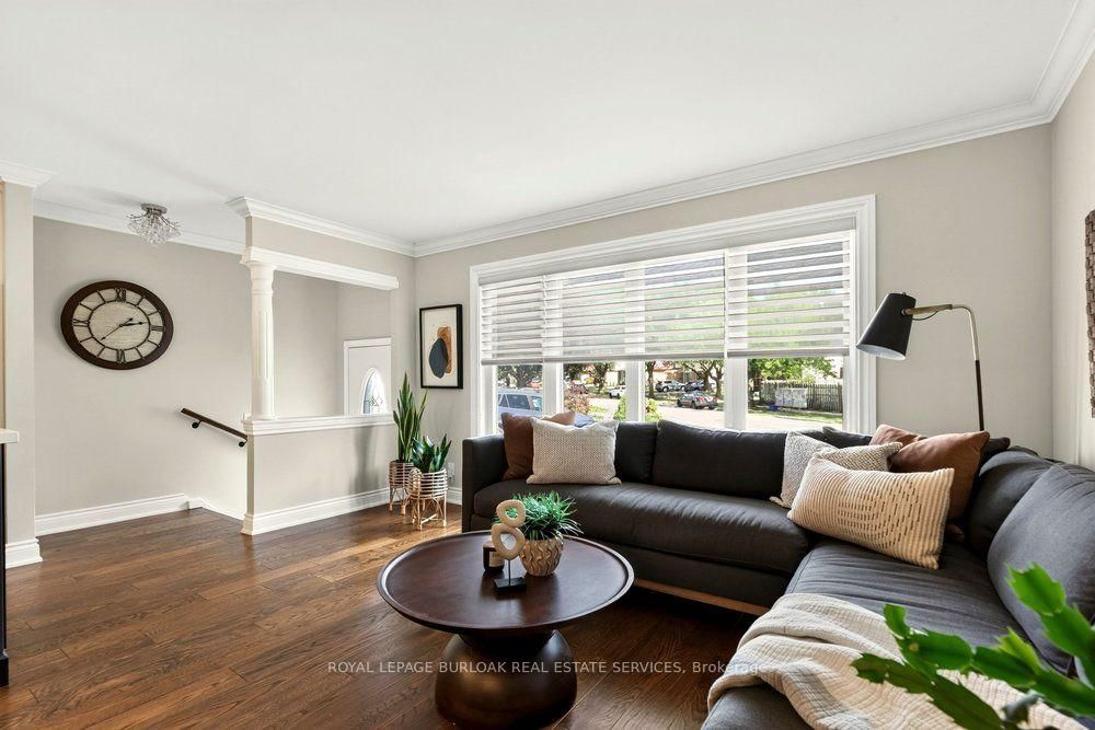 1346 Roylen Road • Oakville, ON photo 6