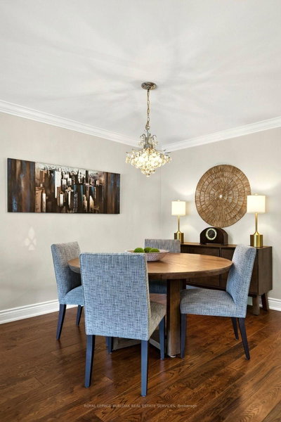 1346 Roylen Road • Oakville, ON photo 9