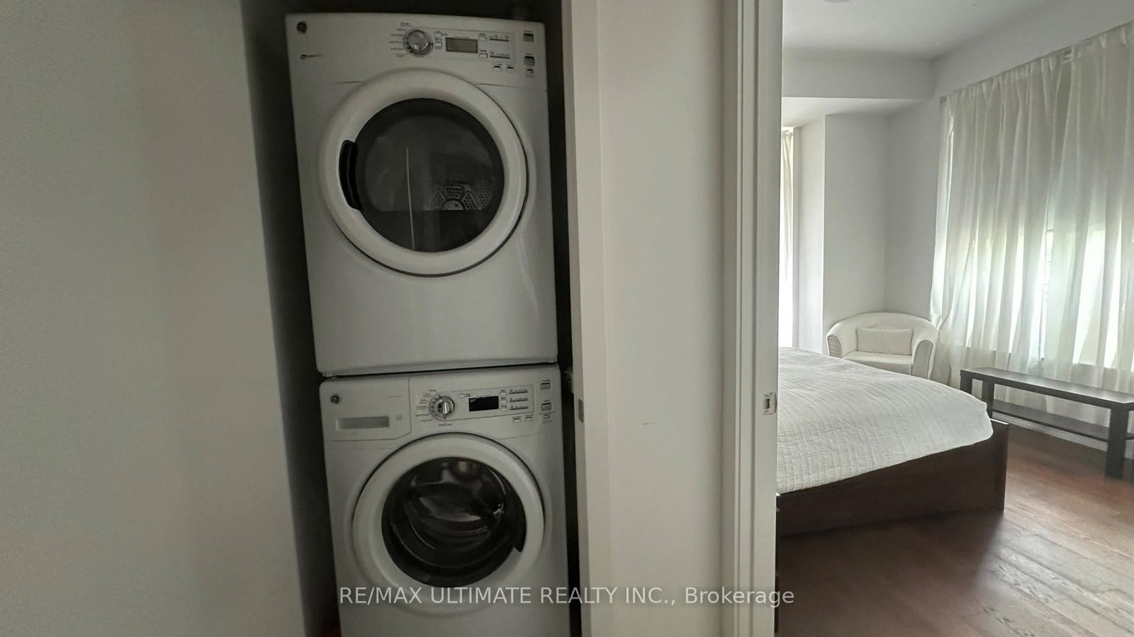 2212 Lake Shore Boulevard W • #TH1 • Toronto, ON photo 14