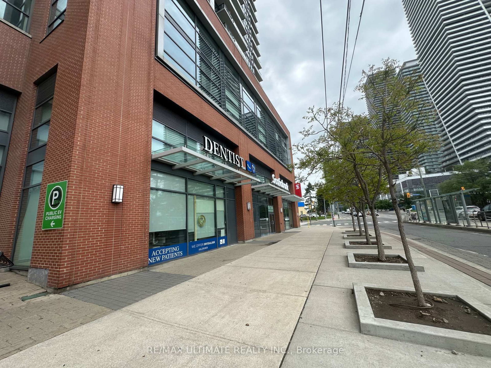 2212 Lake Shore Boulevard W • #TH1 • Toronto, ON photo 31