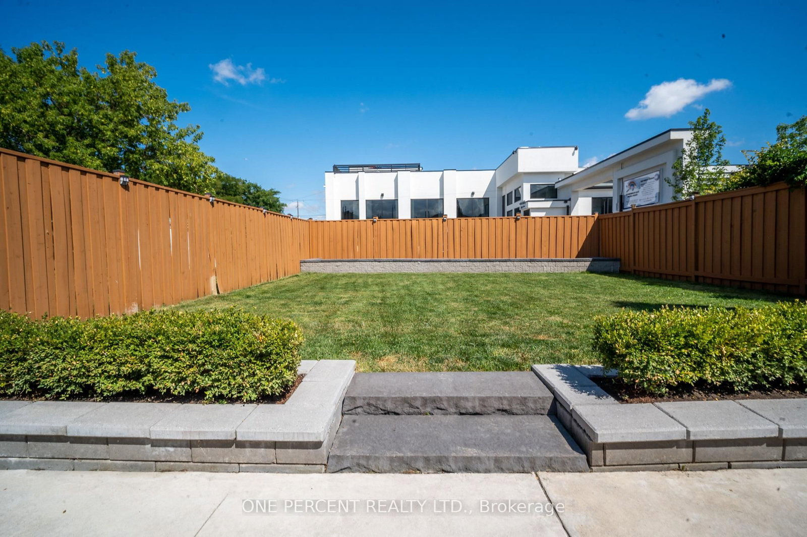 75 Plunkett Road • Toronto, ON photo 33