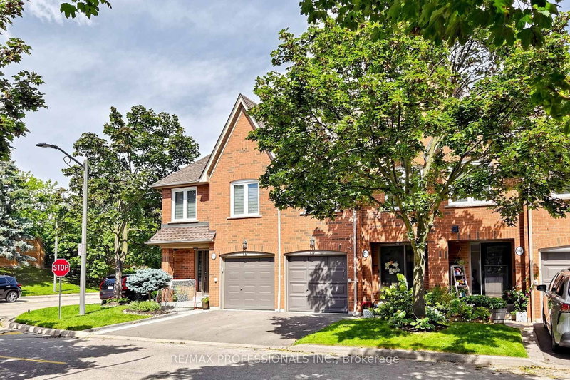 15A - 1064 Queen Street W