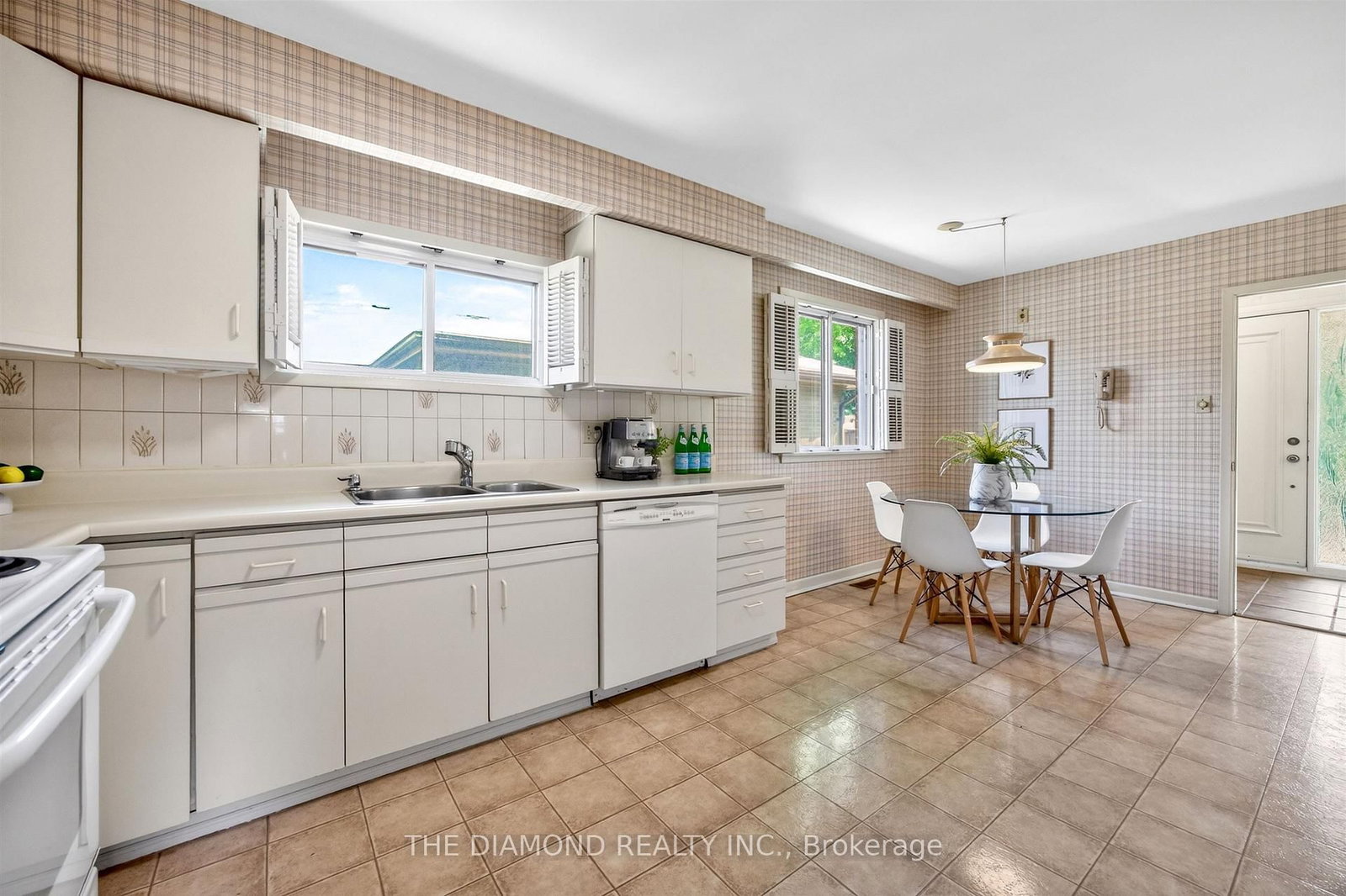 11 Swordbill Drive • Toronto, ON photo 19