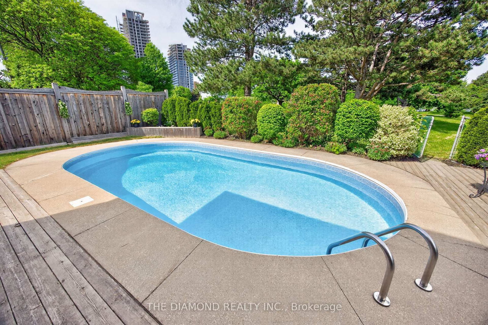 11 Swordbill Drive • Toronto, ON photo 35