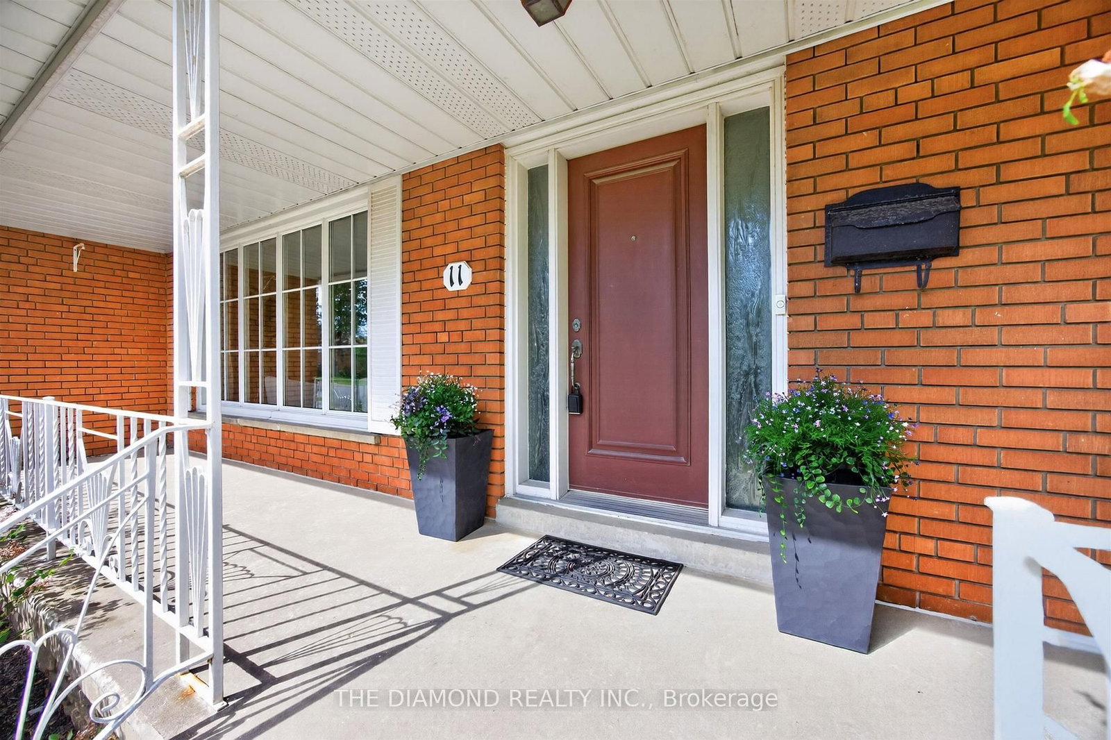 11 Swordbill Drive • Toronto, ON photo 4