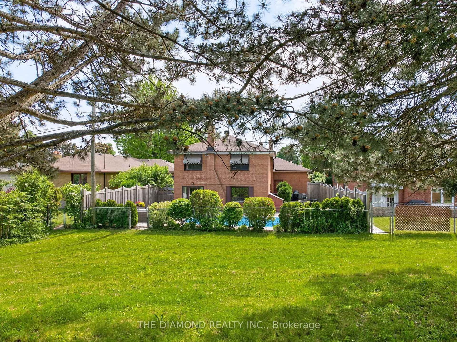 11 Swordbill Drive • Toronto, ON photo 40