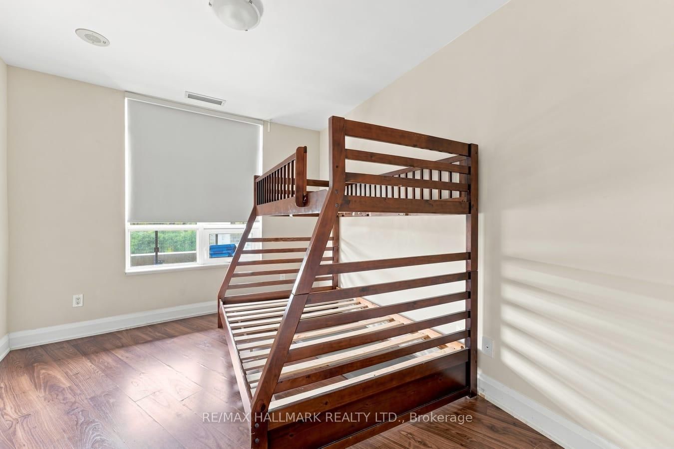 25 Fontenay Court • #905 • Toronto, ON photo 13