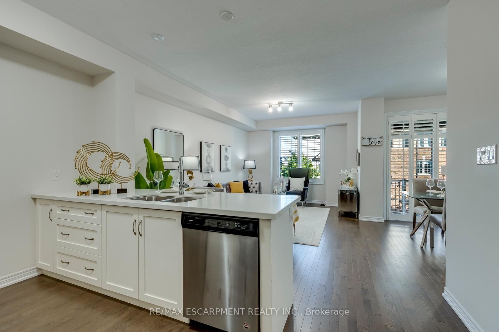 393 Grantham Common • Oakville, ON photo 11