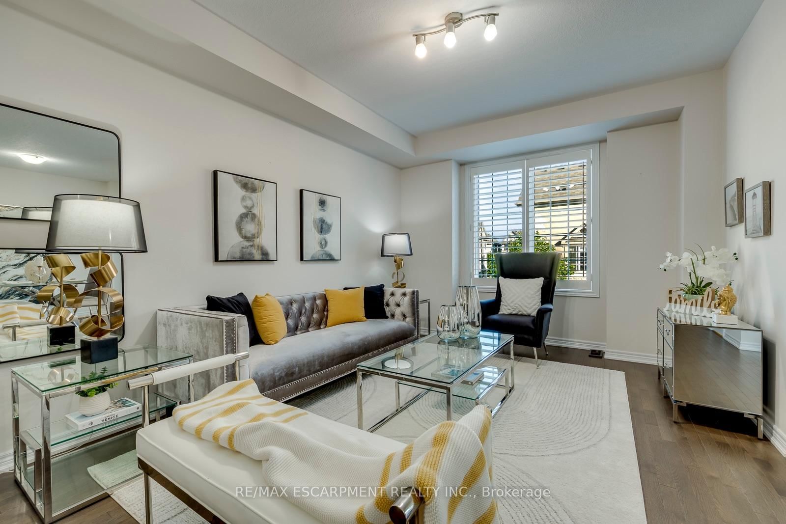 393 Grantham Common • Oakville, ON photo 15