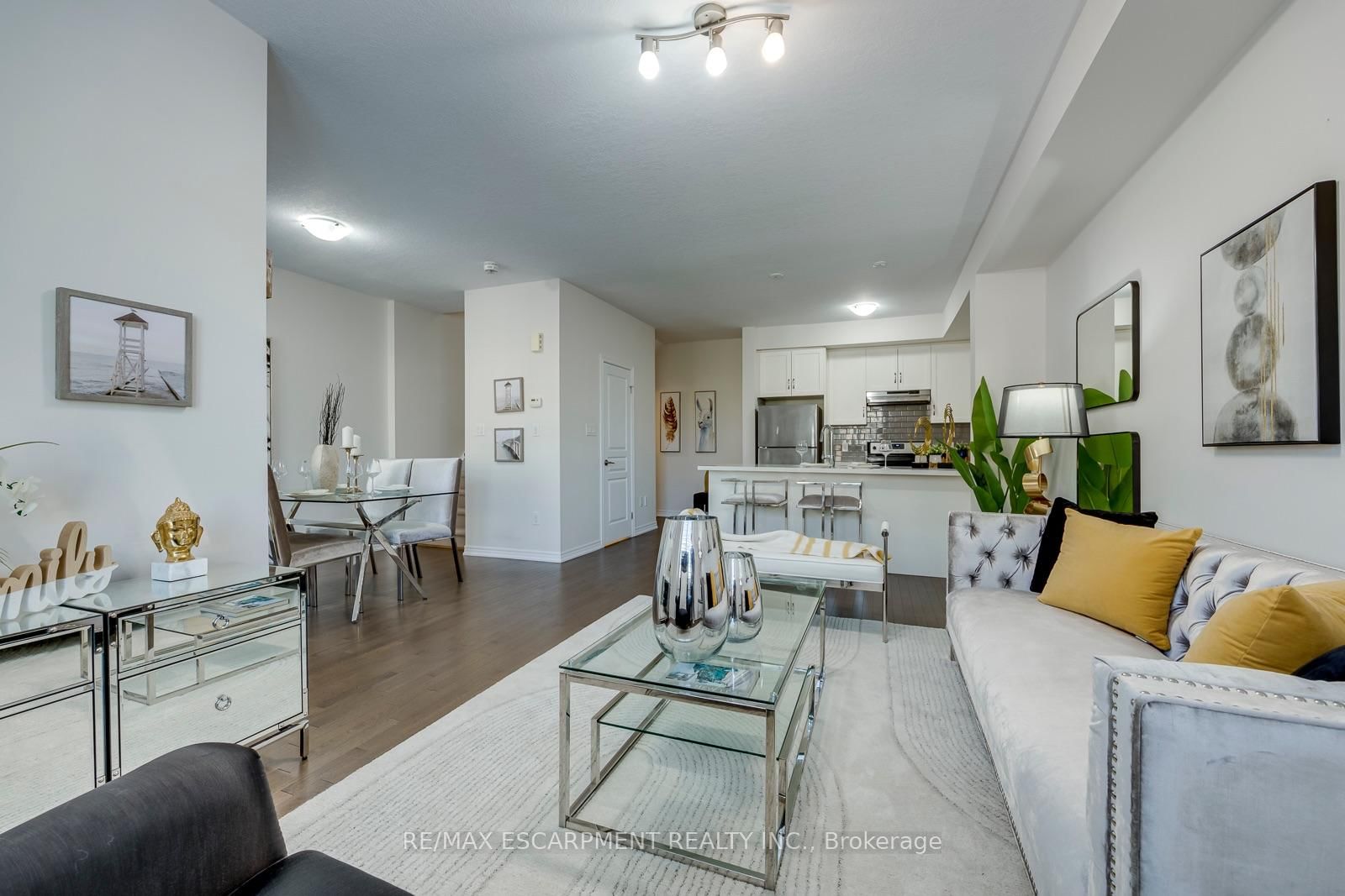393 Grantham Common • Oakville, ON photo 17