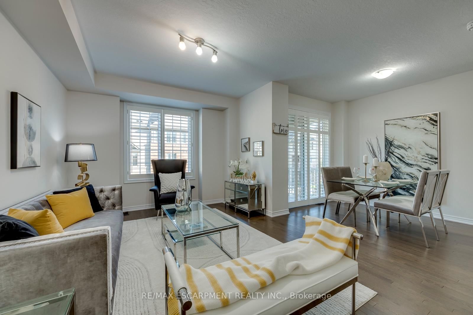 393 Grantham Common • Oakville, ON photo 18