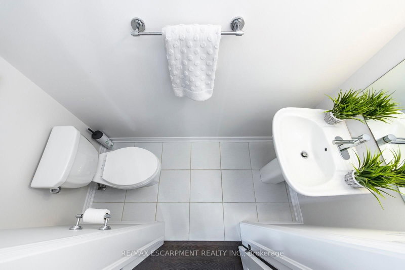 393 Grantham Oakville,ON L6H 7E3 — Photo 23