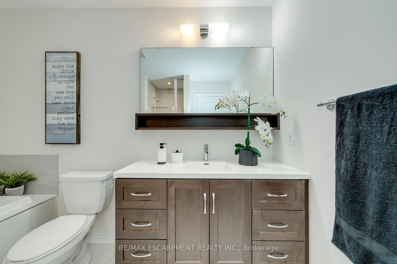 393 Grantham Common • Oakville, ON photo 35