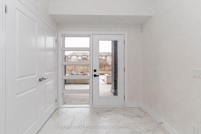 349 Wheat Boom Oakville,ON L6H 7X5 — Photo 10