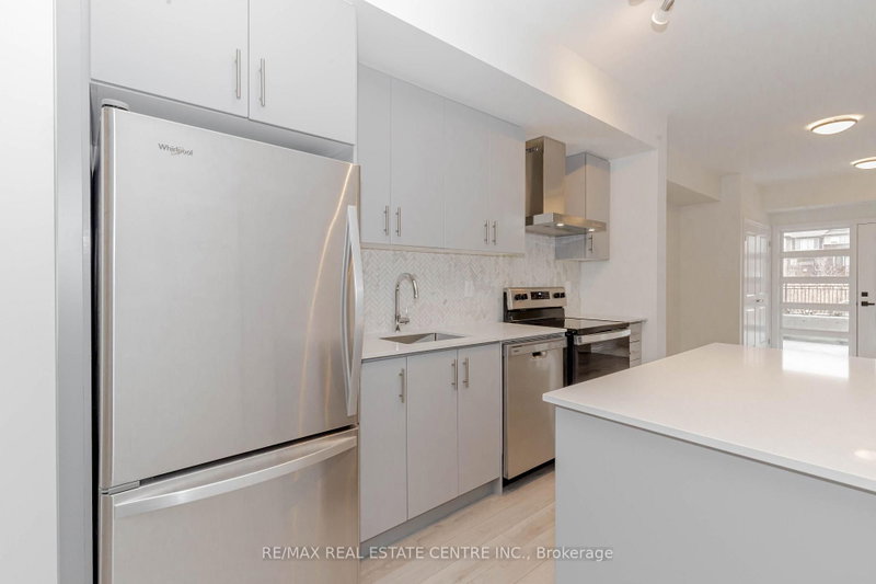 349 Wheat Boom Oakville,ON L6H 7X5 — Photo 18