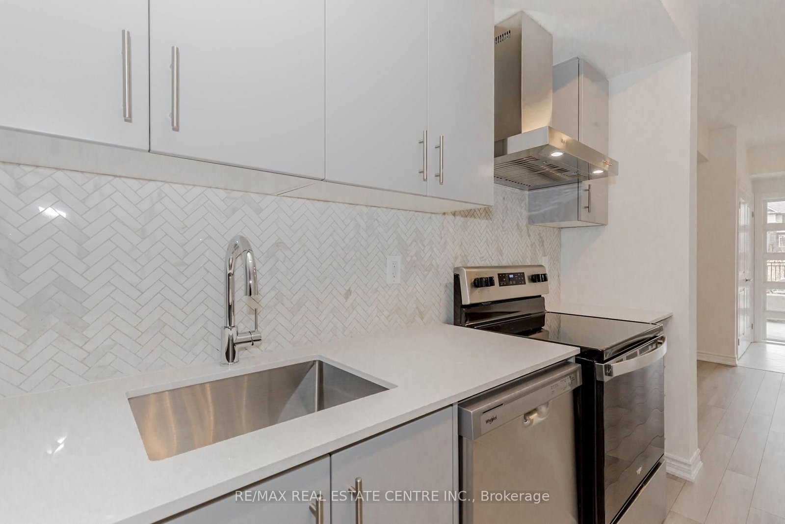 349 Wheat Boom Drive • #121 • Oakville, ON photo 19